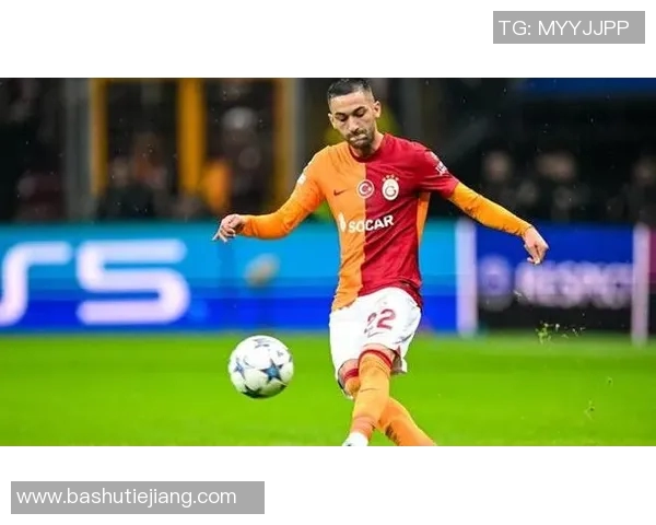 曼联任意球战术解析费尔南德斯与芒特的完美配合揭秘